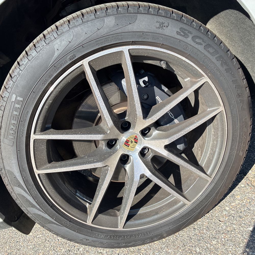 2024 Porsche Macan Base