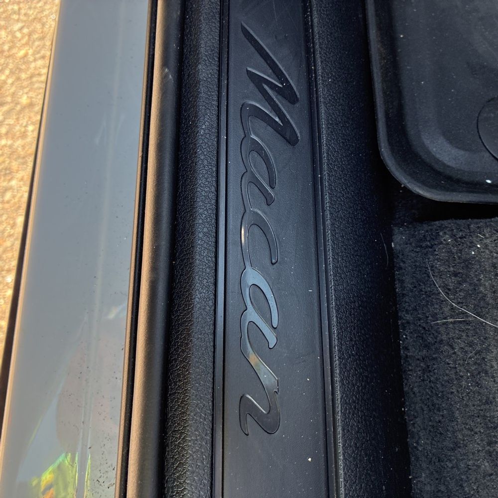 2024 Porsche Macan Base