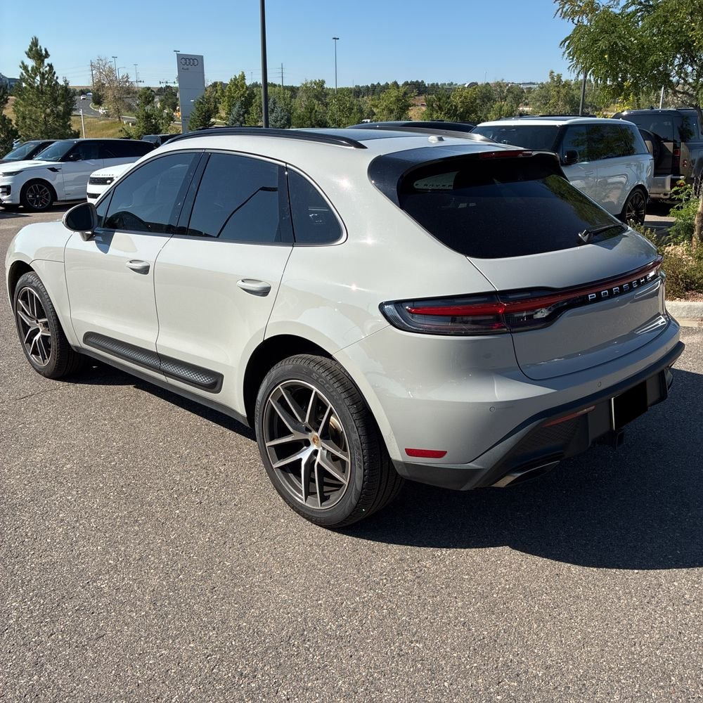 2024 Porsche Macan Base