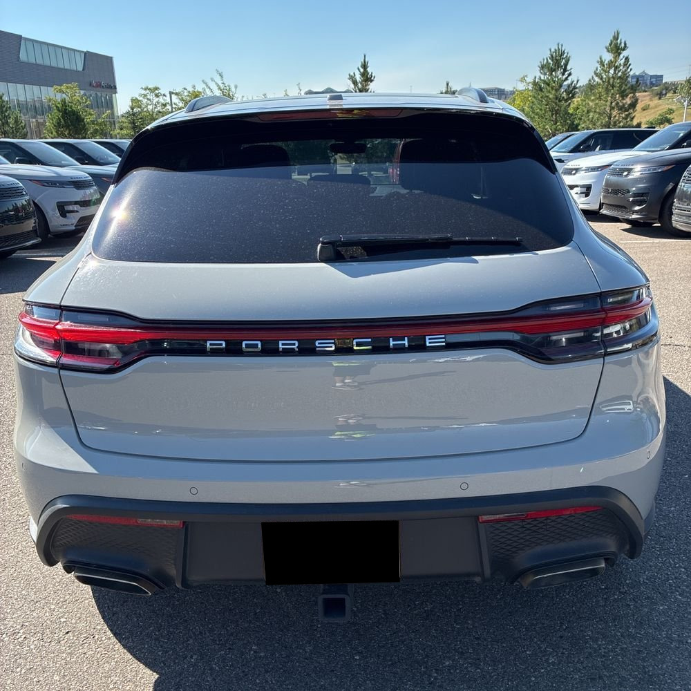 2024 Porsche Macan Base