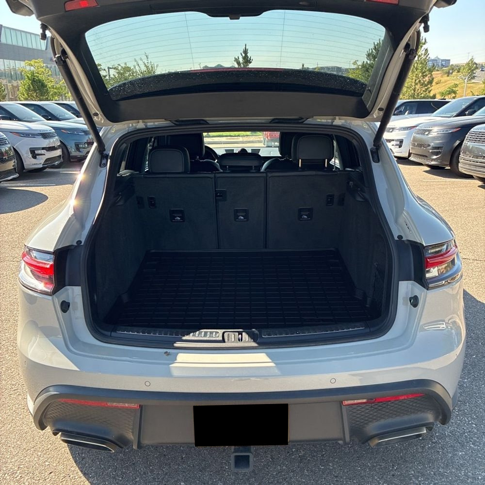 2024 Porsche Macan Base