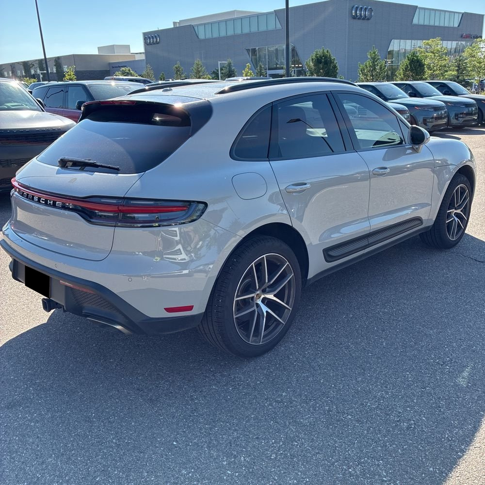 2024 Porsche Macan Base