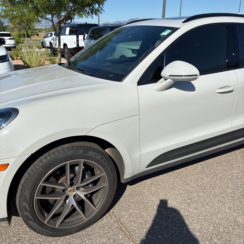 2024 Porsche Macan Base