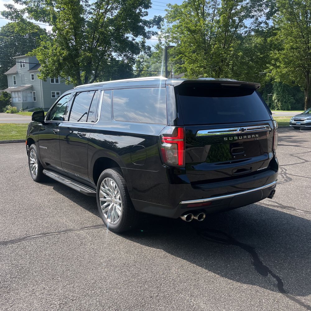2024 Chevrolet Suburban Premier