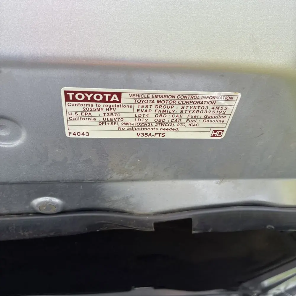 2025 Toyota Tundra Limited HV