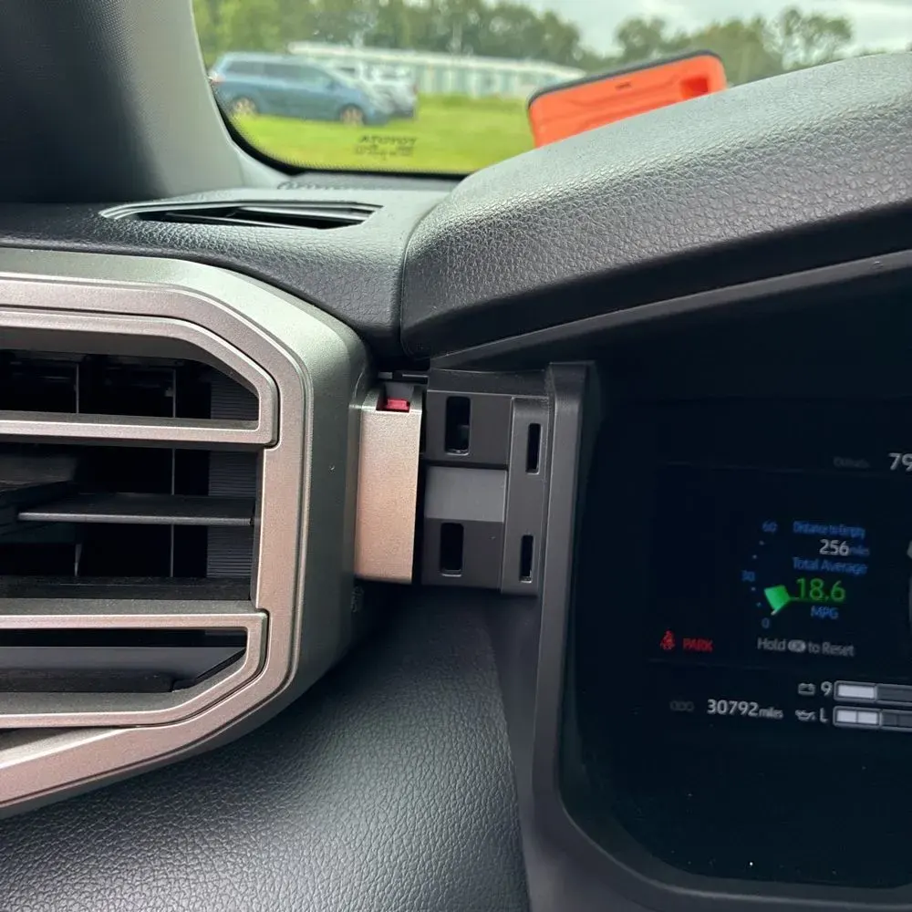 2025 Toyota Tundra Limited HV