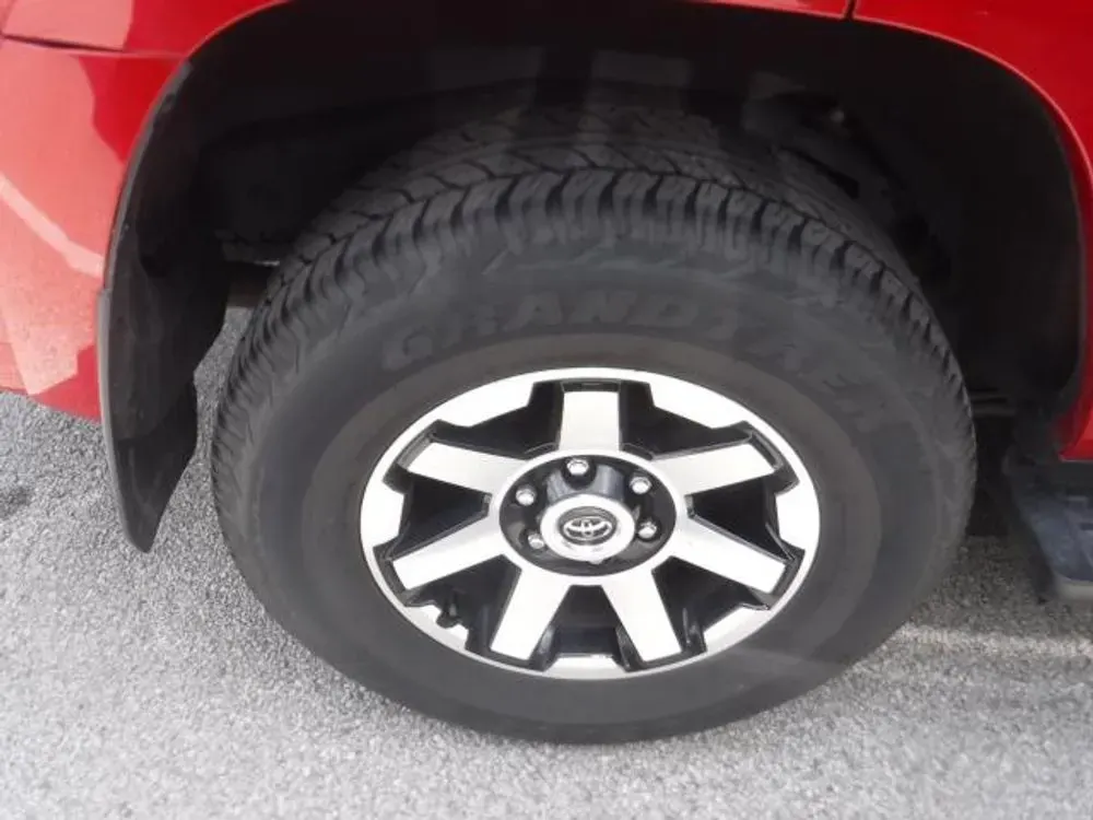 2024 Toyota 4Runner TRD Off Road
