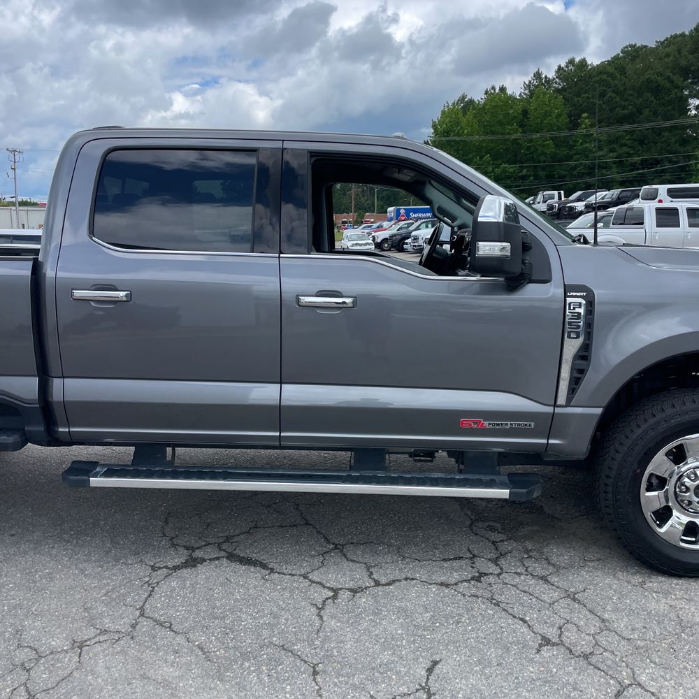 2024 Ford F-350 Super Duty Lariat