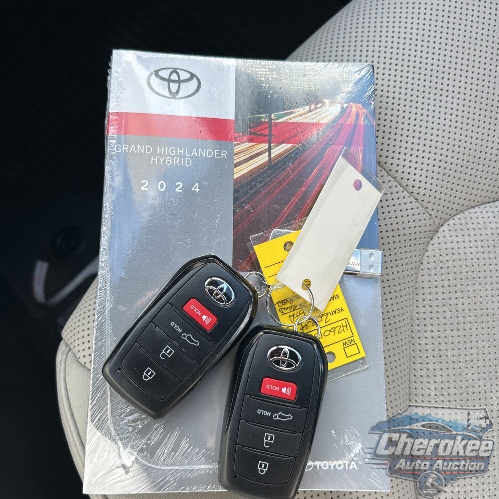 2024 Toyota Grand Highlander Hybrid MAX Limited