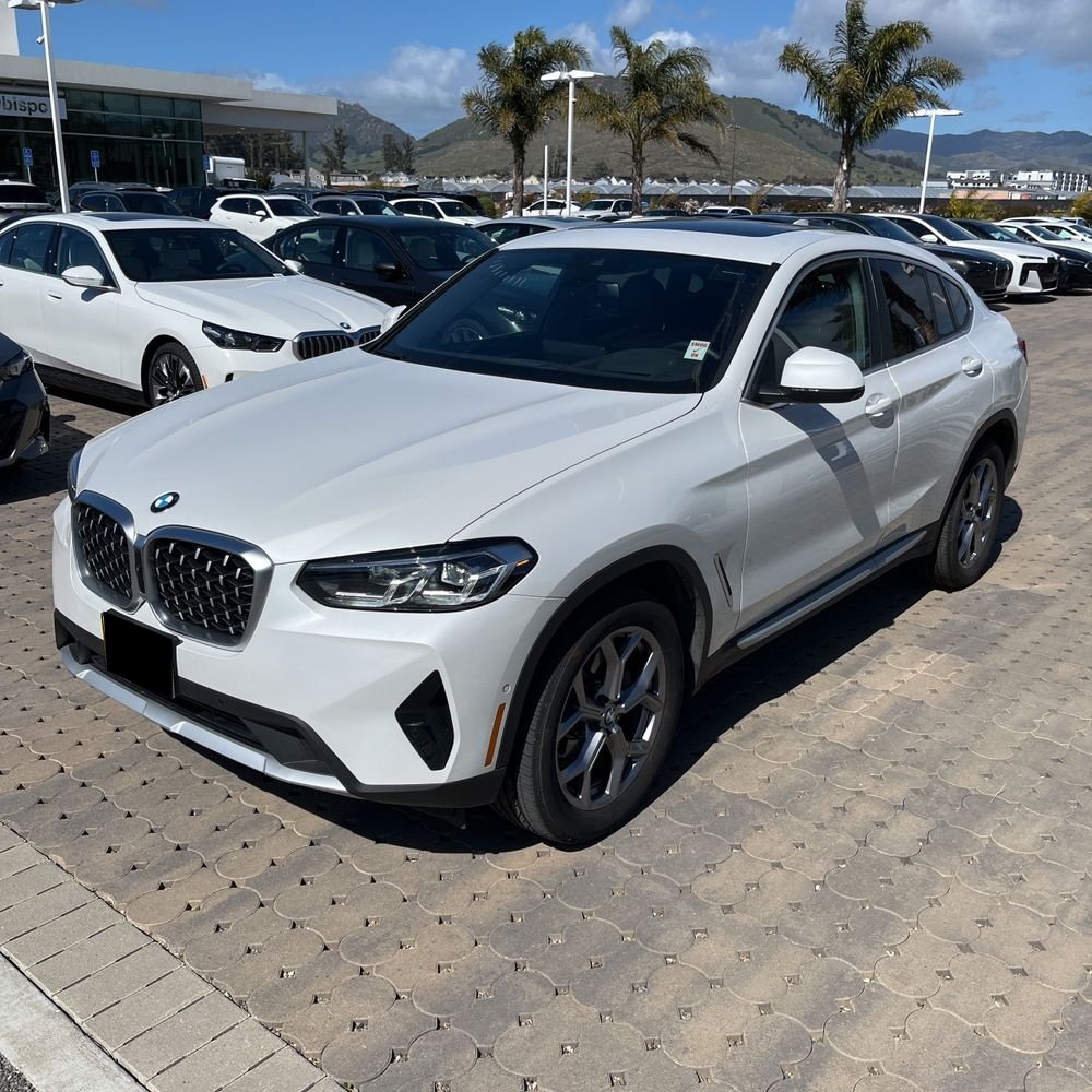 2025 BMW X4 XDrive30i