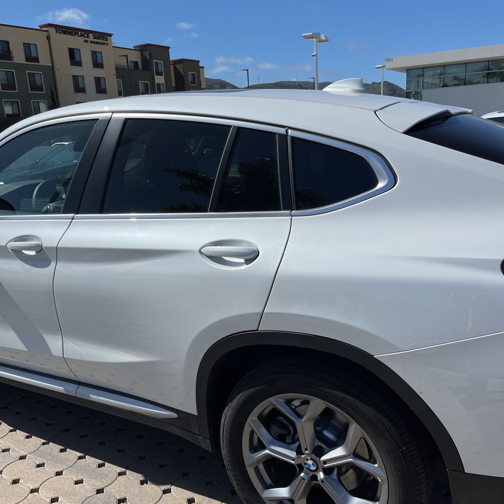 2025 BMW X4 XDrive30i