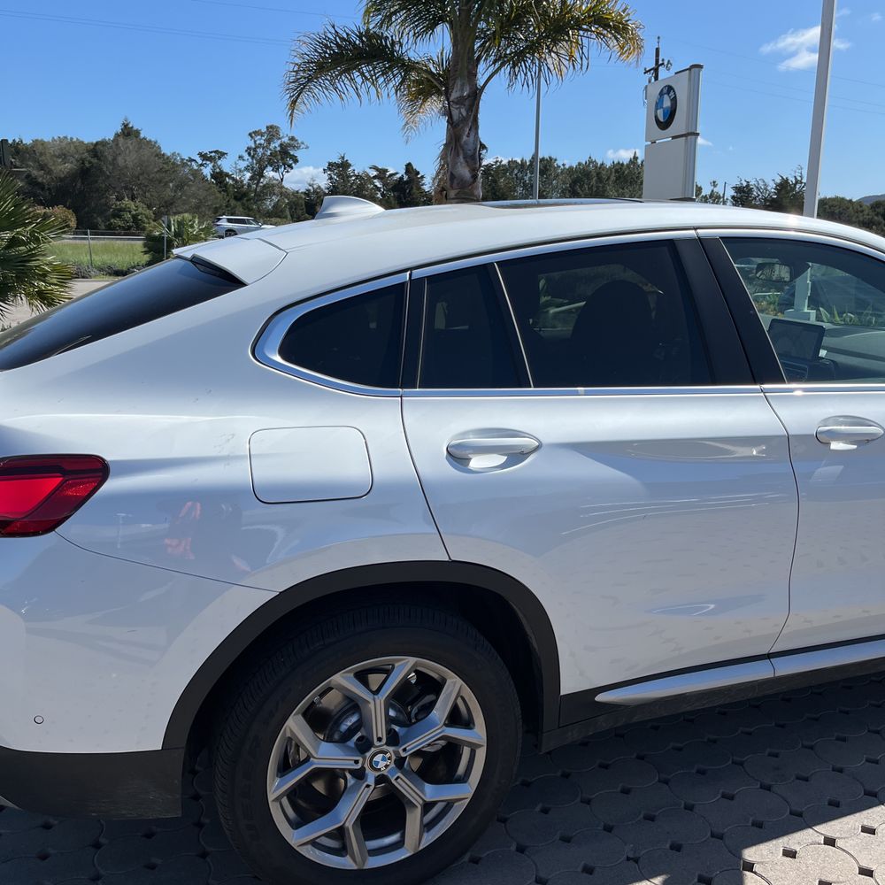 2025 BMW X4 XDrive30i