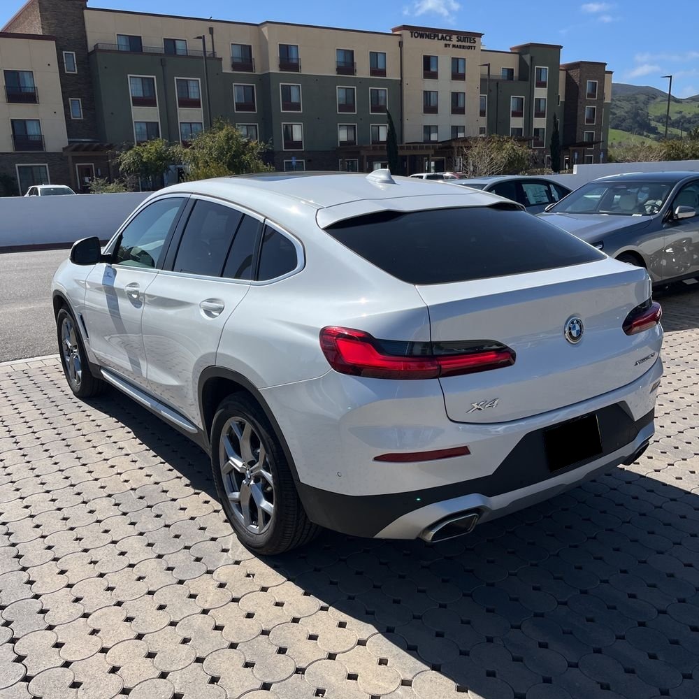 2025 BMW X4 XDrive30i