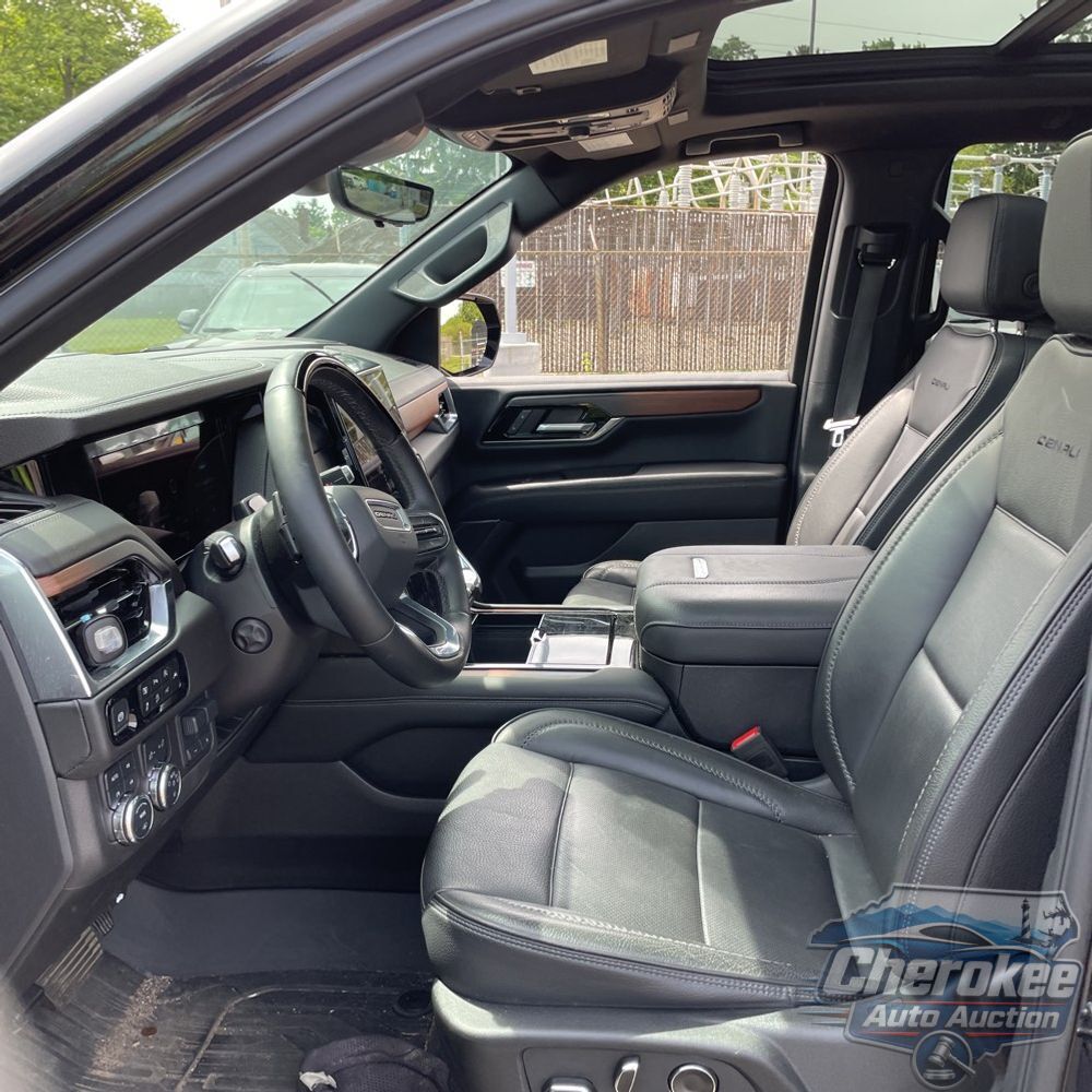 2025 GMC Yukon Denali