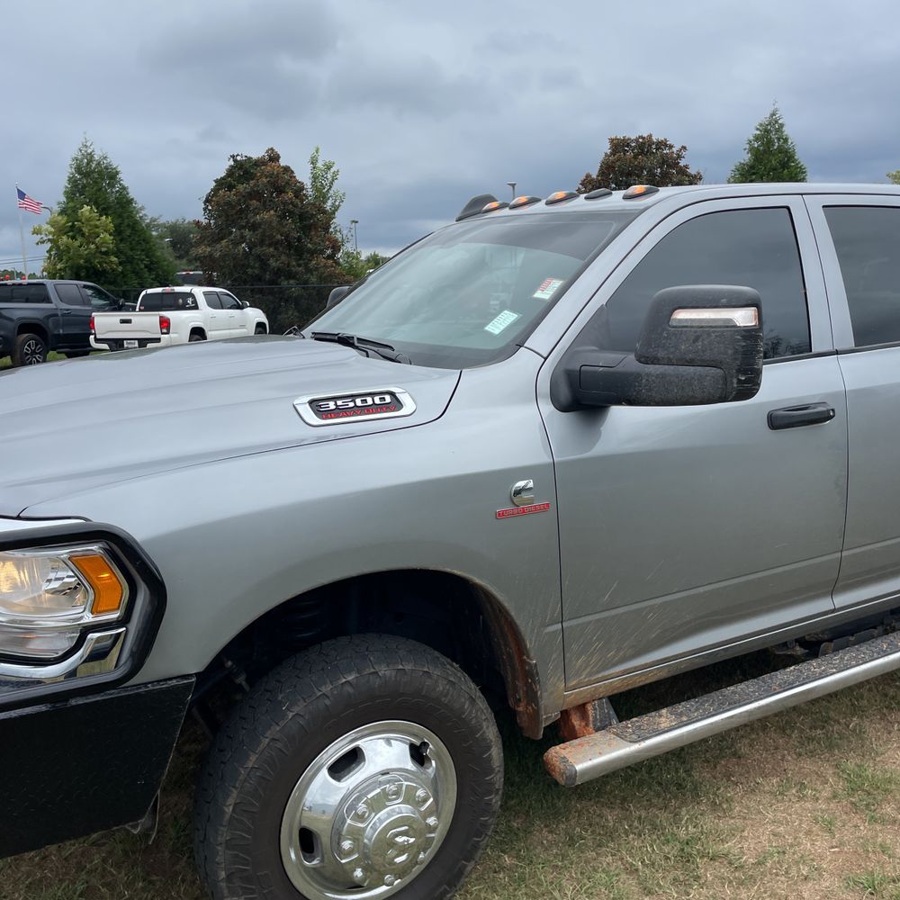 2024 Ram 3500 Cab/Chassis Laramie