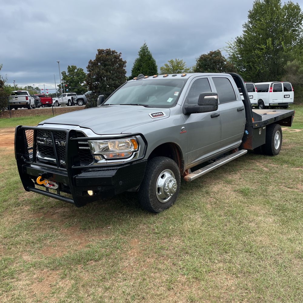 2024 Ram 3500 Cab/Chassis Laramie