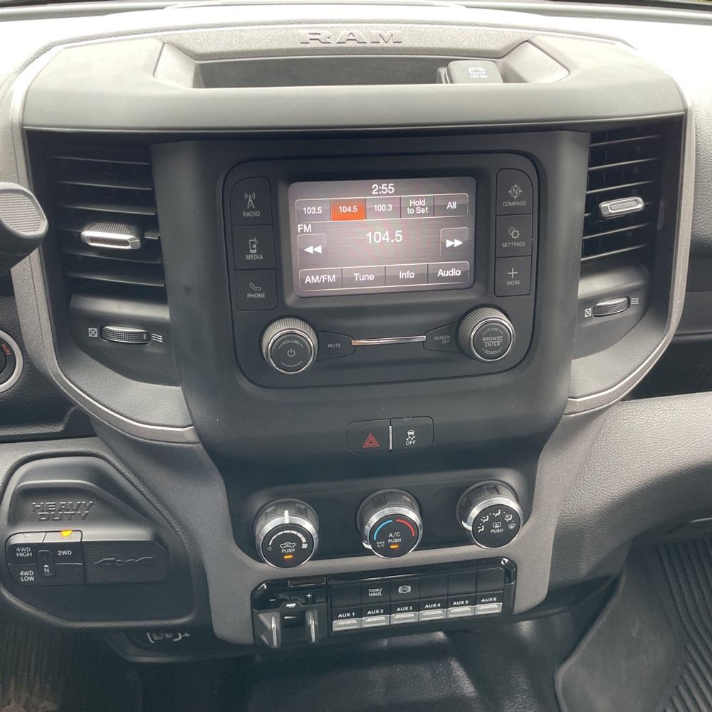 2024 Ram 3500 Cab/Chassis Laramie