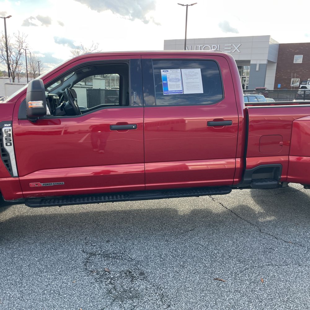 2023 Ford F-350 Super Duty XLT