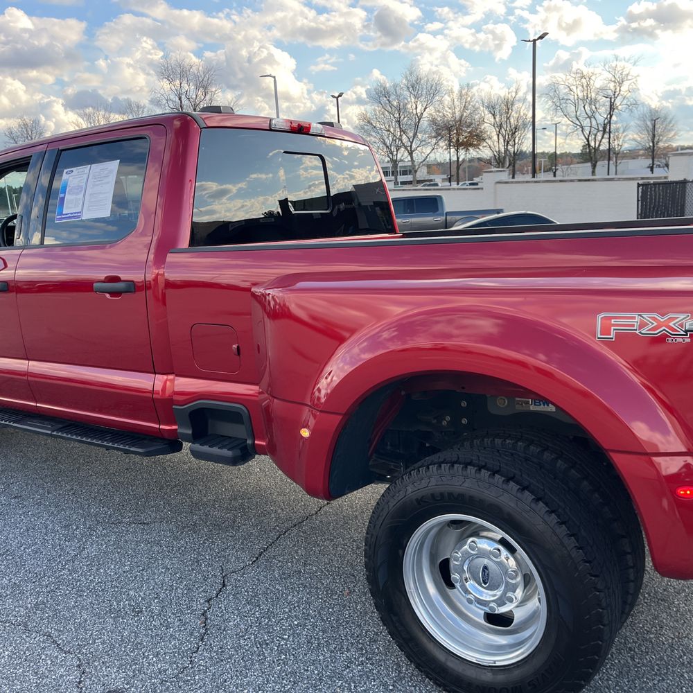 2023 Ford F-350 Super Duty XLT