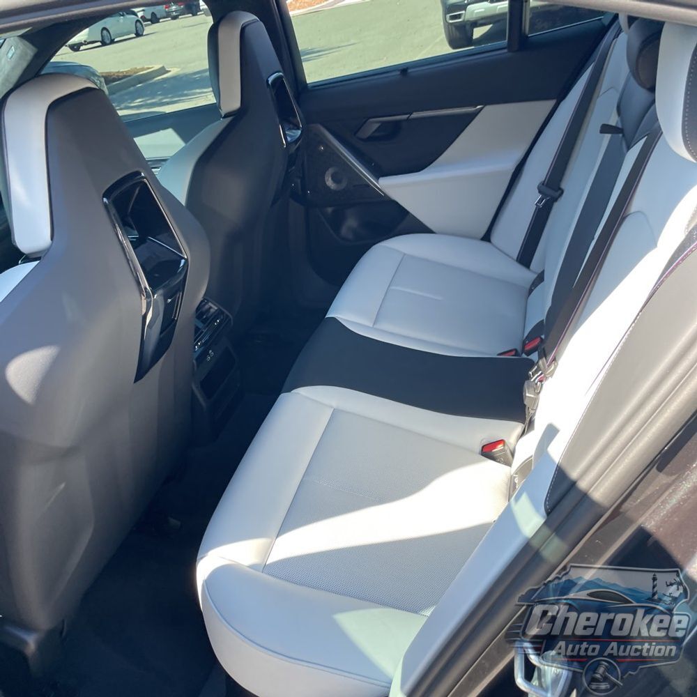 2025 BMW M5 Base