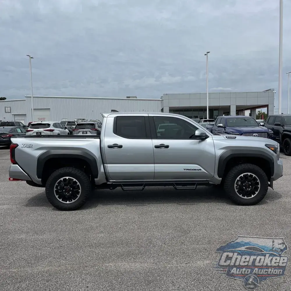 2025 Toyota Tacoma TRD Off-Road HV