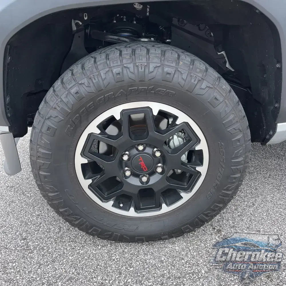 2025 Toyota Tacoma TRD Off-Road HV