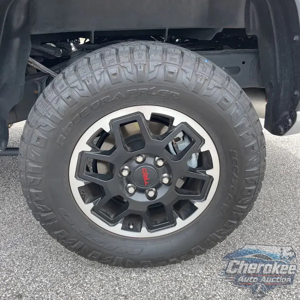 2025 Toyota Tacoma TRD Off-Road HV