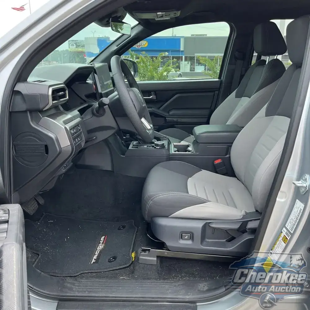 2025 Toyota Tacoma TRD Off-Road HV