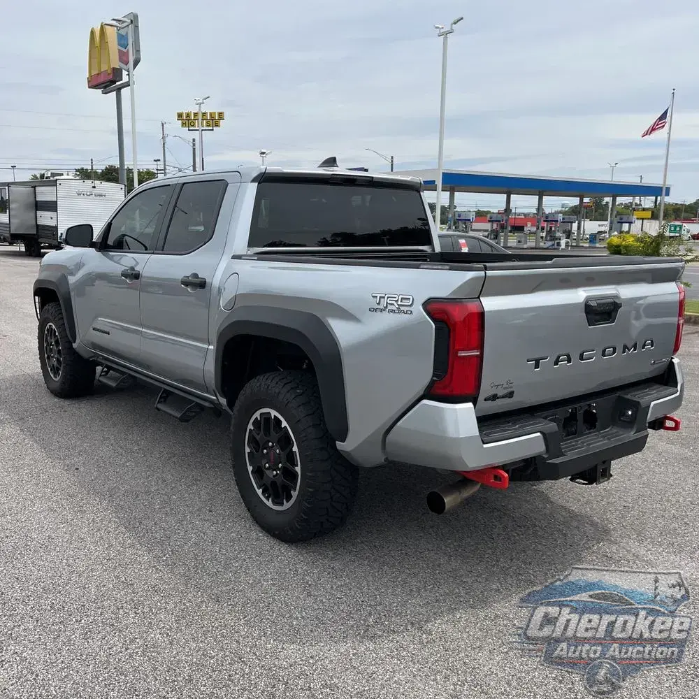 2025 Toyota Tacoma TRD Off-Road HV