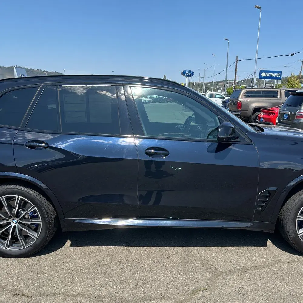 2024 BMW X5 M60i