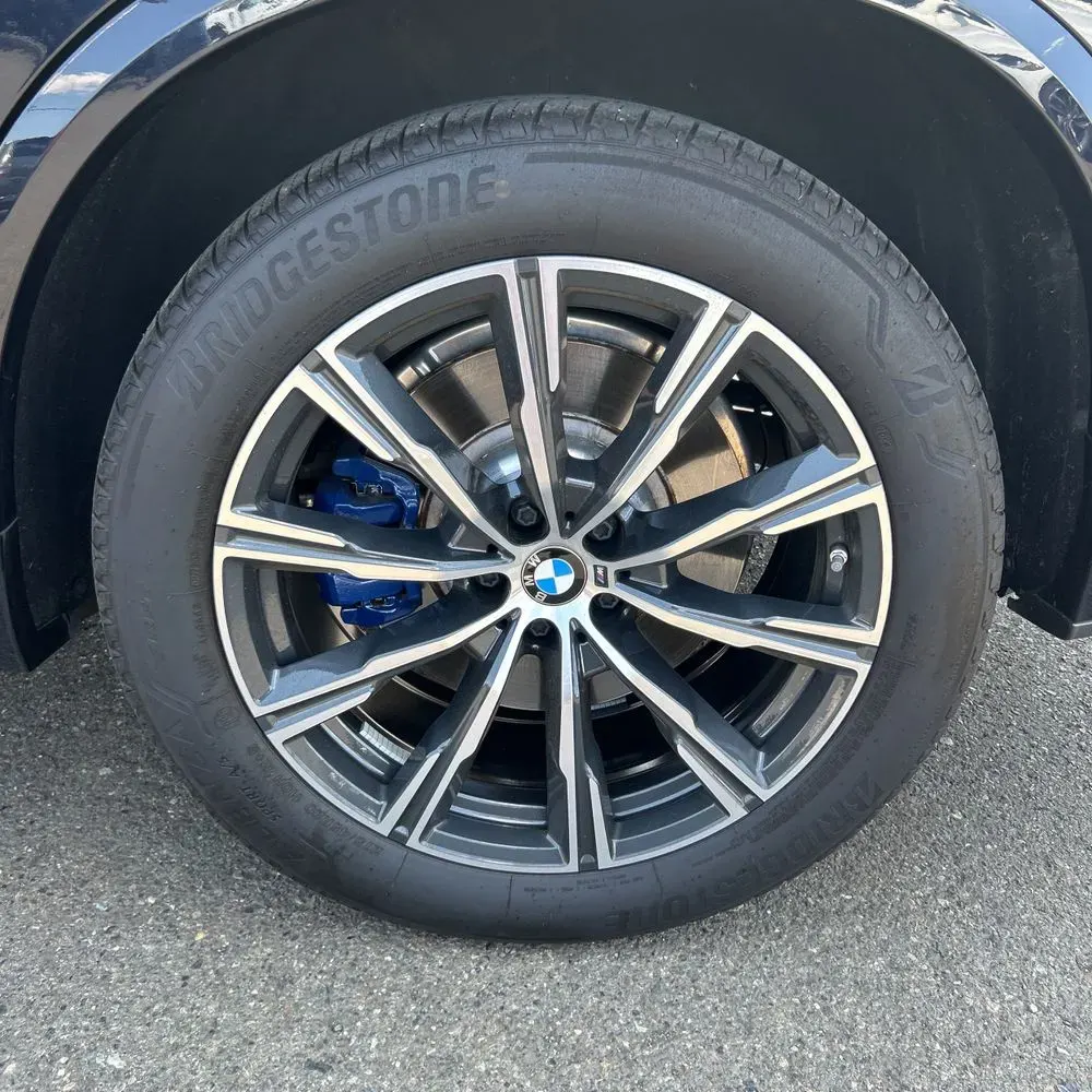 2024 BMW X5 M60i