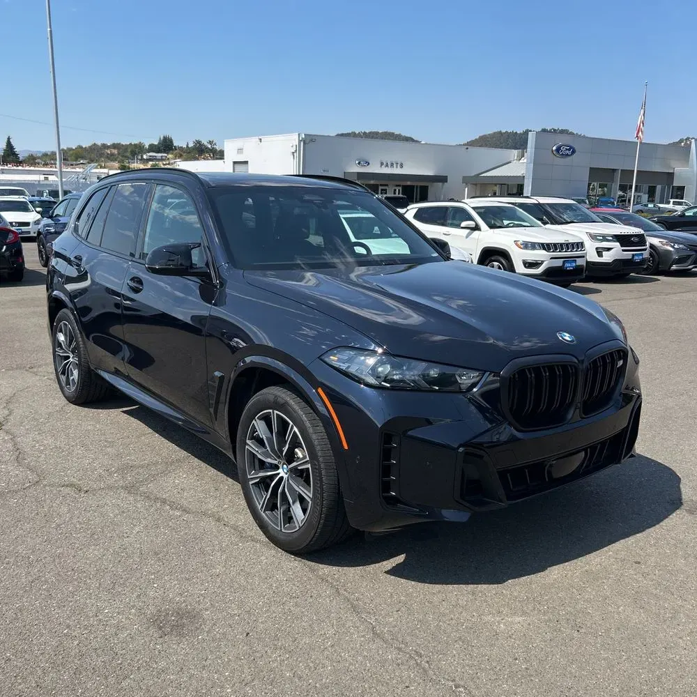 2024 BMW X5 M60i