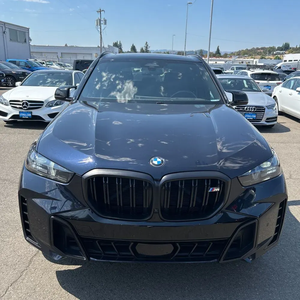 2024 BMW X5 M60i