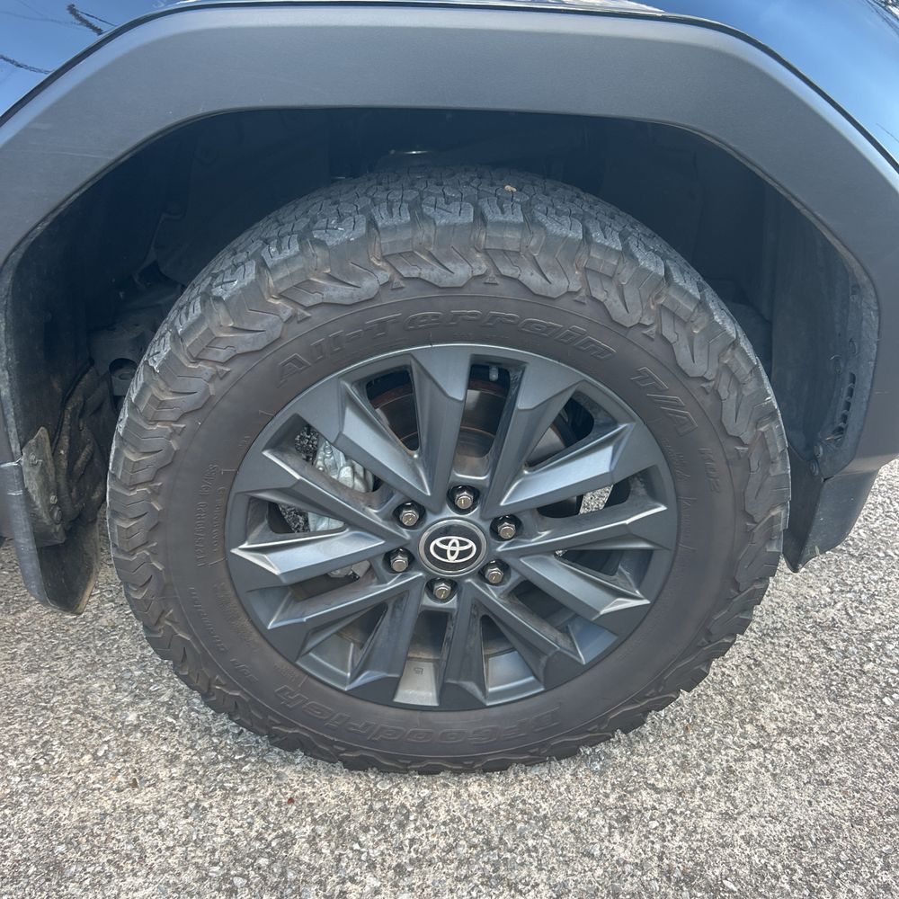 2024 Toyota Land Cruiser Base