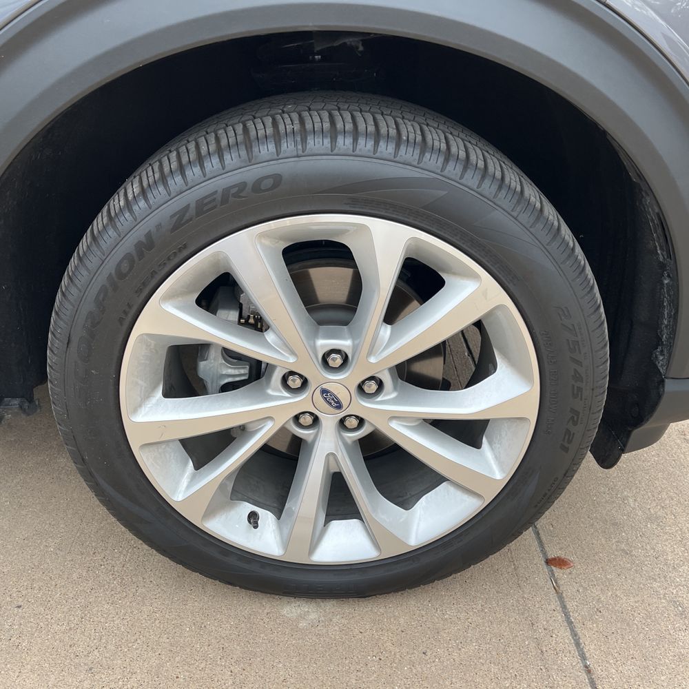 2024 Ford Explorer Platinum