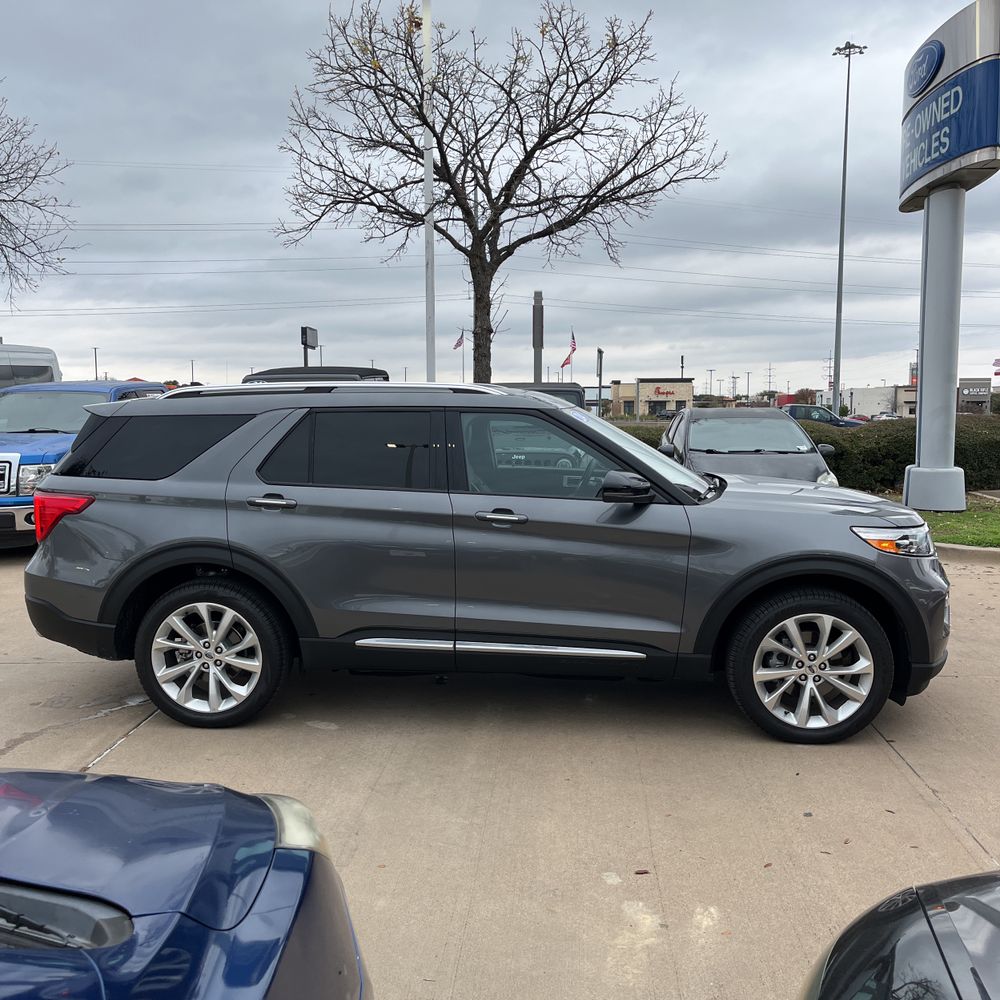 2024 Ford Explorer Platinum