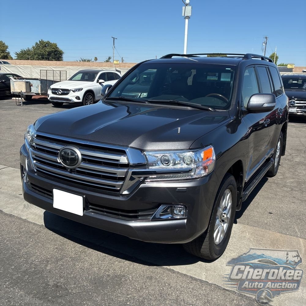 2018 Toyota Land Cruiser Base