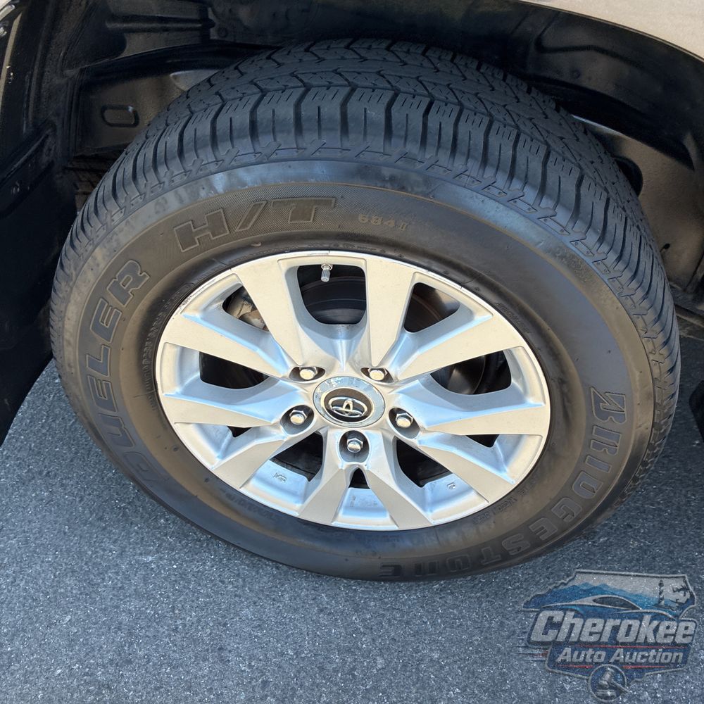 2018 Toyota Land Cruiser Base