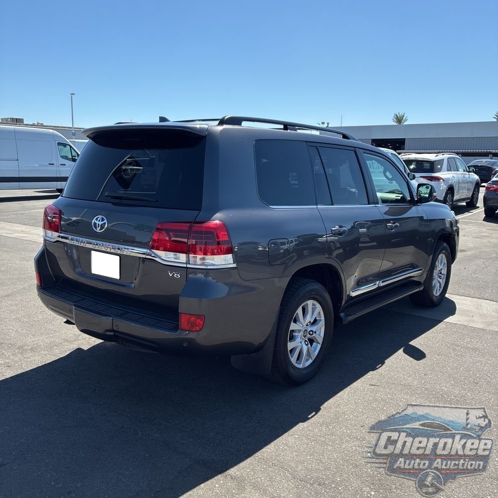 2018 Toyota Land Cruiser Base