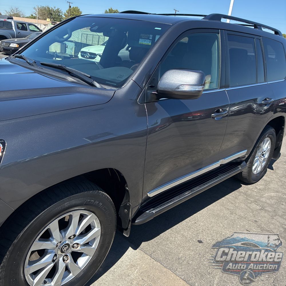 2018 Toyota Land Cruiser Base