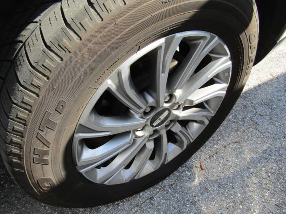 2023 Lincoln Navigator Standard