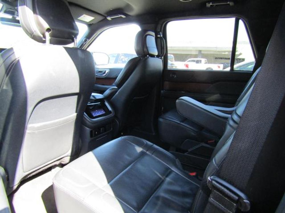 2023 Lincoln Navigator Standard