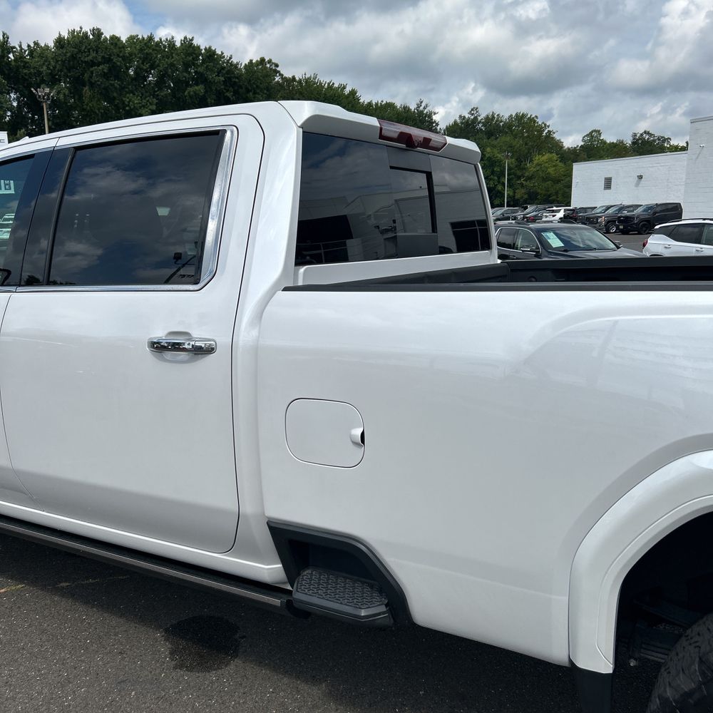 2024 GMC Sierra 3500HD Denali