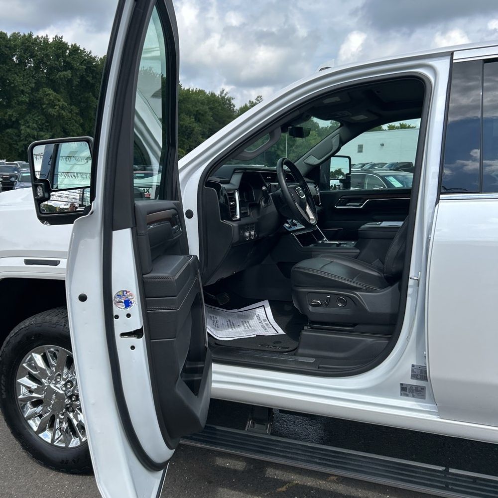 2024 GMC Sierra 3500HD Denali