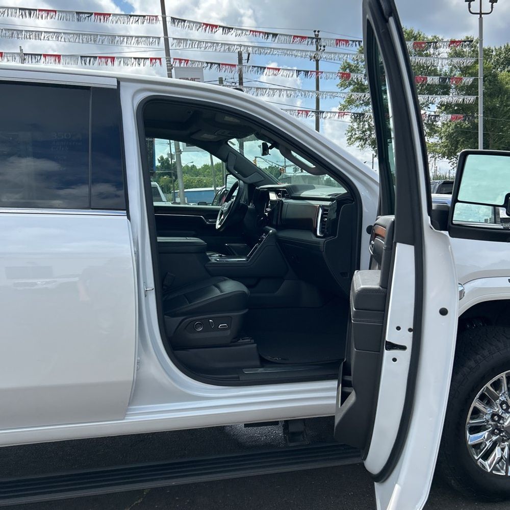 2024 GMC Sierra 3500HD Denali