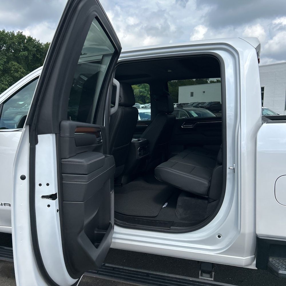 2024 GMC Sierra 3500HD Denali