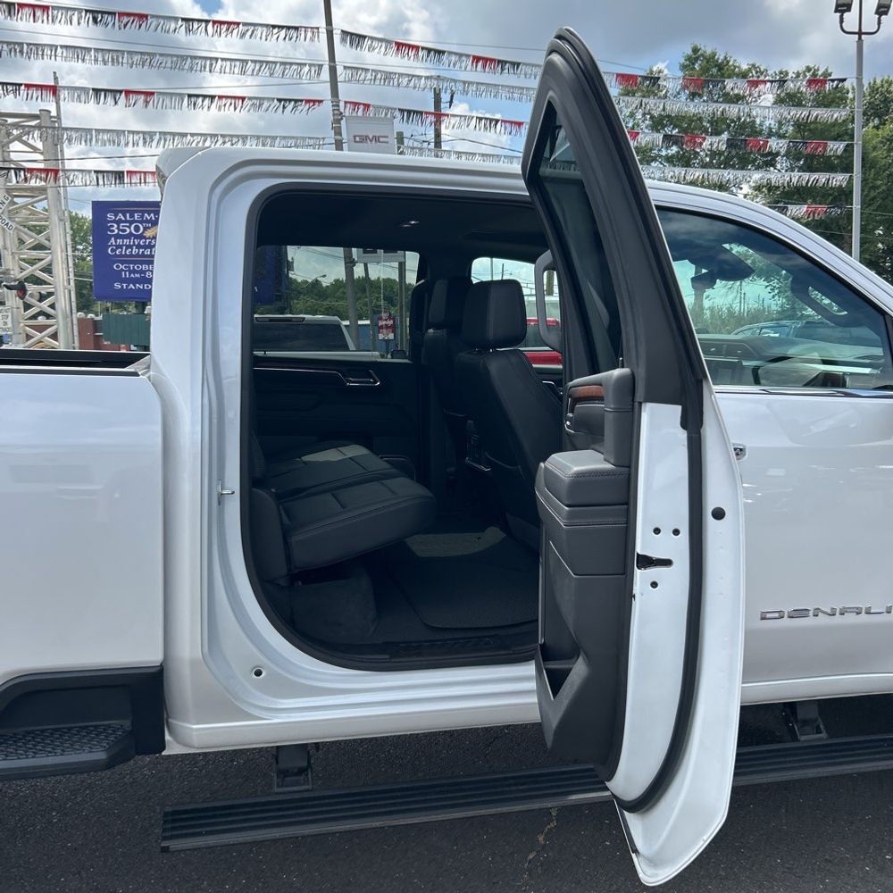 2024 GMC Sierra 3500HD Denali