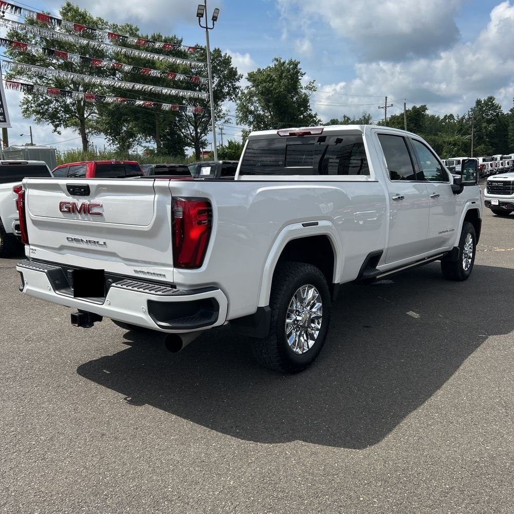2024 GMC Sierra 3500HD Denali
