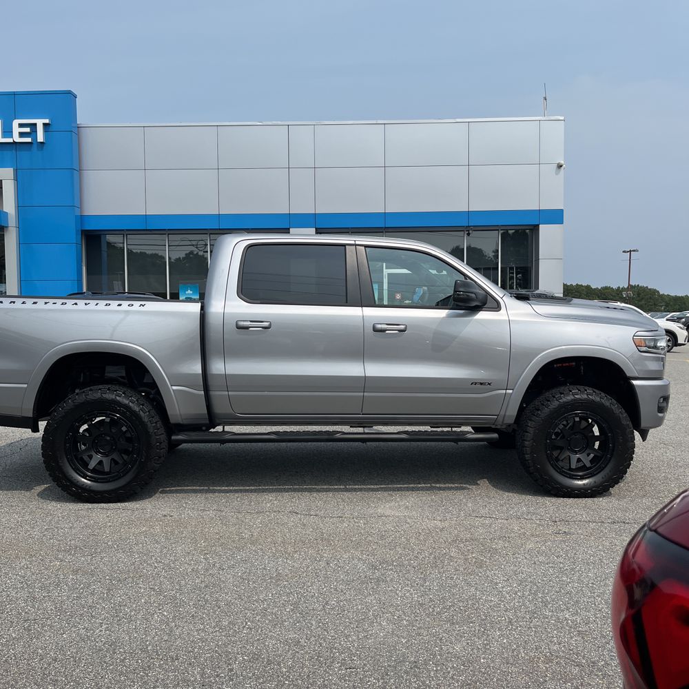 2025 Ram 1500 Laramie