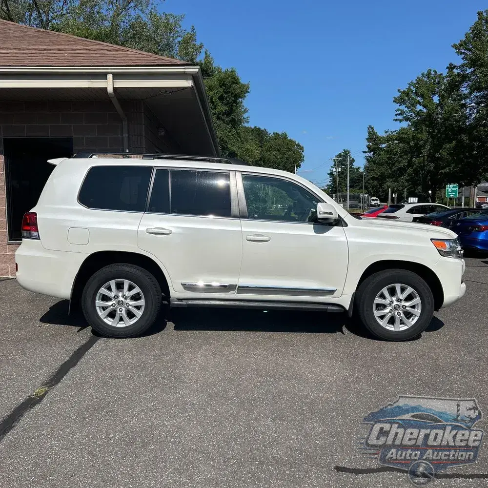 2019 Toyota Land Cruiser Base
